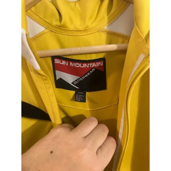 Y Sun Mountain Yellow & White Colorblock Long Sleeved Zip Up Athletic Jacket - Picture 7 of 11